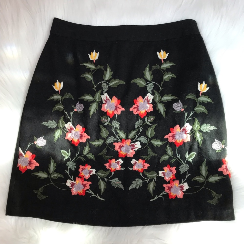 NWOT Topshop Denim Skirt - Picture 4 of 8